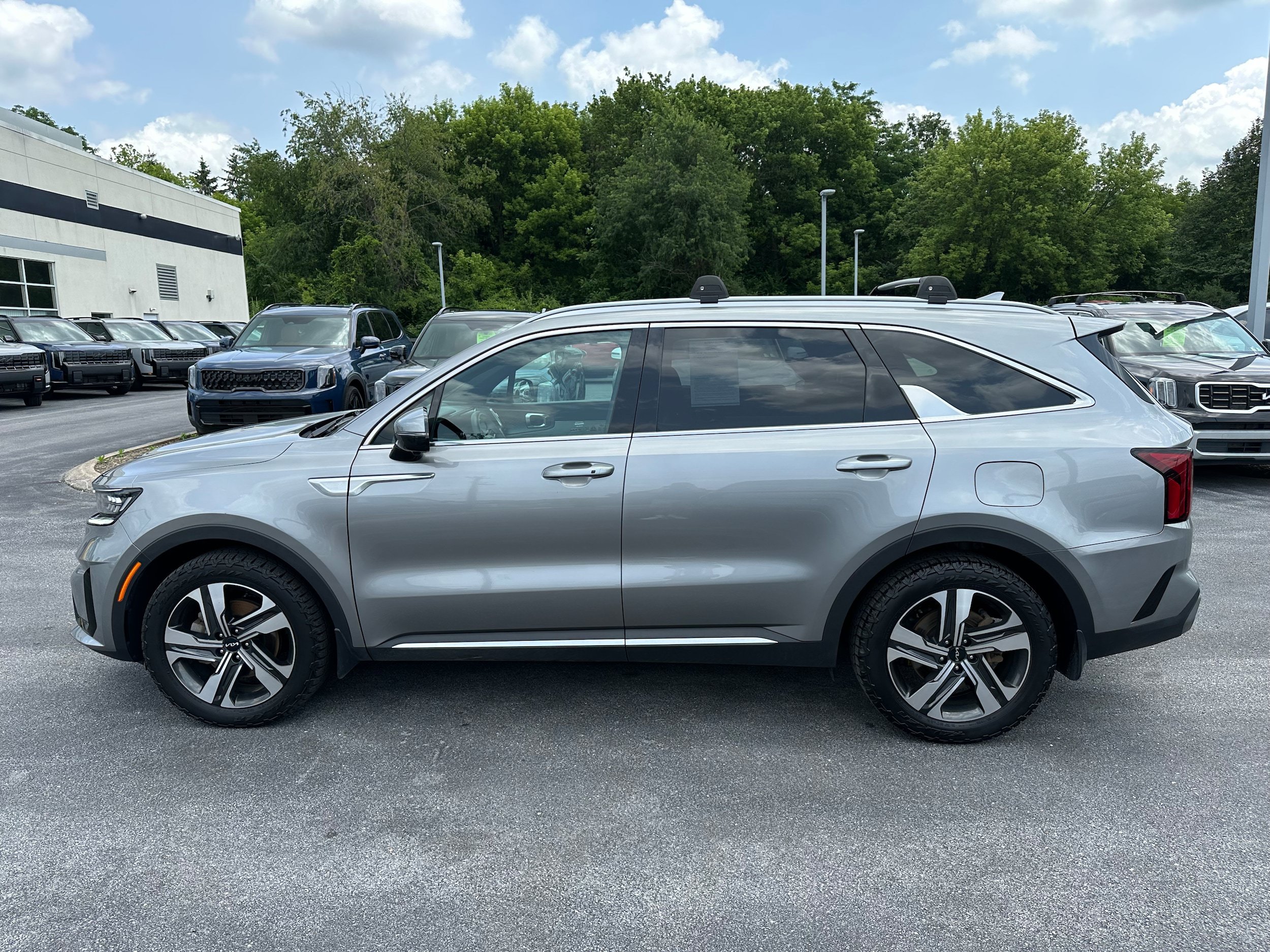 Used 2023 Kia Sorento SX Prestige w/ Panoramic Sunroof Package AWD/4WD image 6