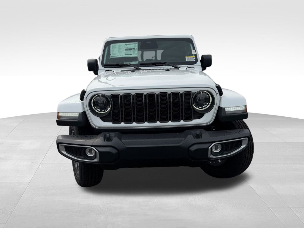 New 2026 Jeep Gladiator Sahara image 2