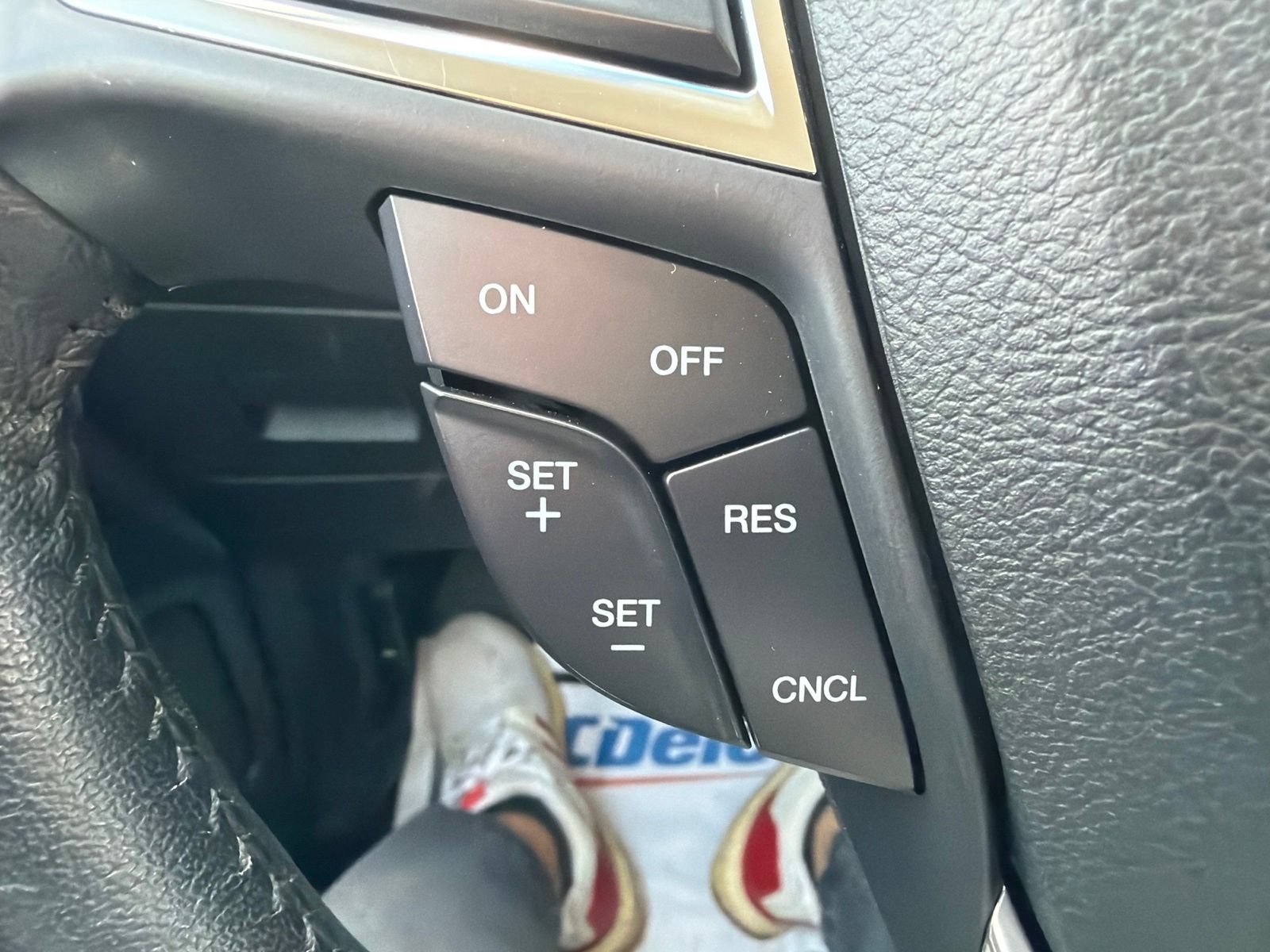 Used 2017 Ford Edge SEL AWD/4WD image 16