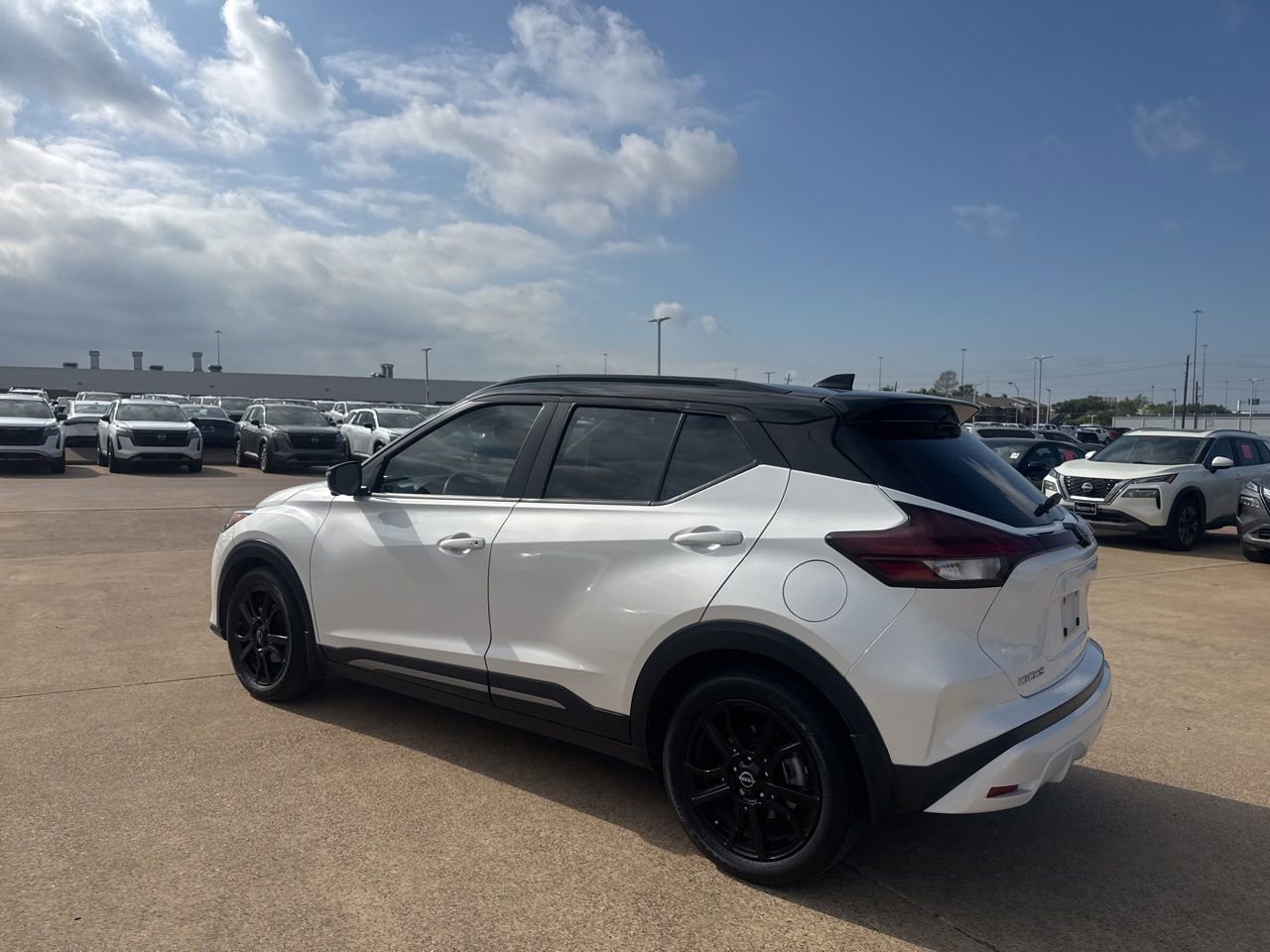Certified 2022 Nissan Kicks SR w/ Premium Package image 12