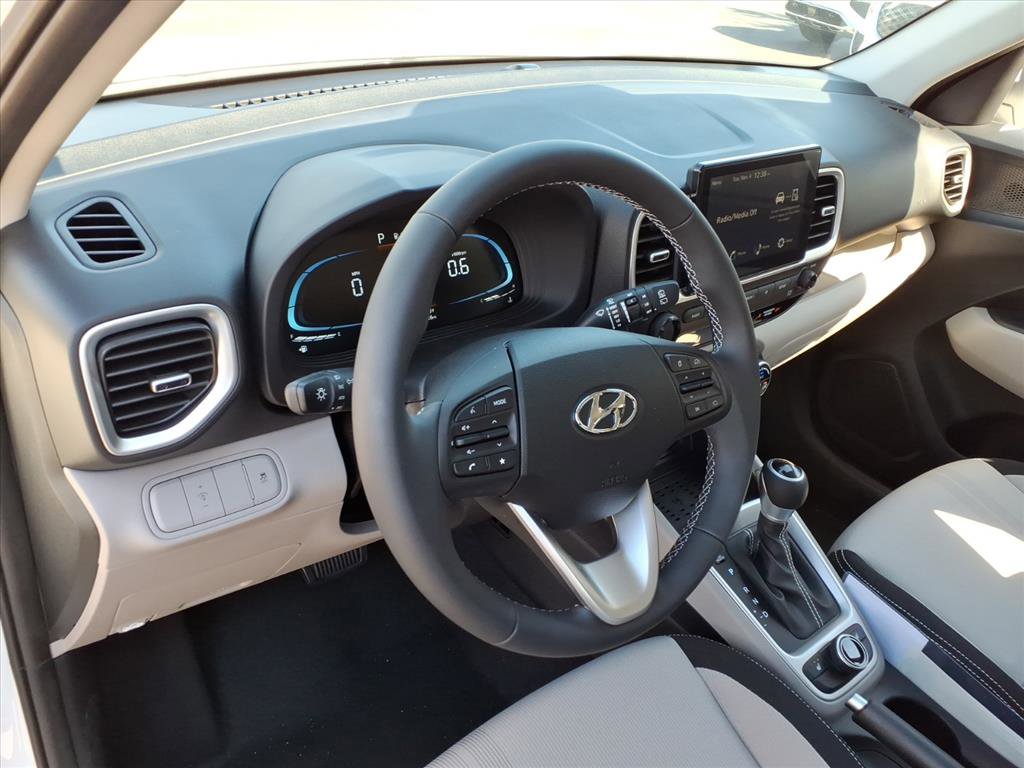 Used 2026 Hyundai Venue SEL image 13