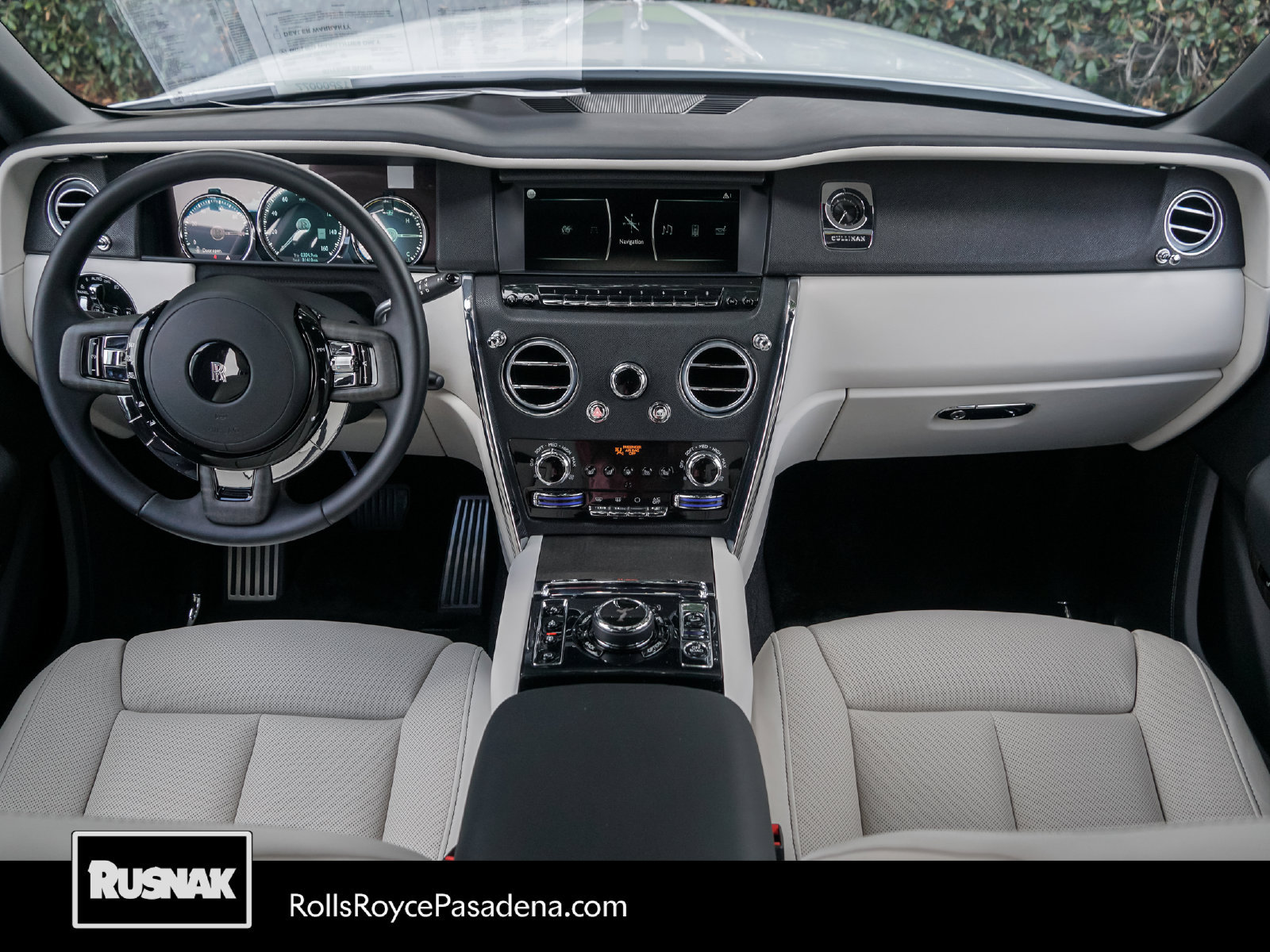 Certified 2019 Rolls-Royce Cullinan AWD/4WD image 11