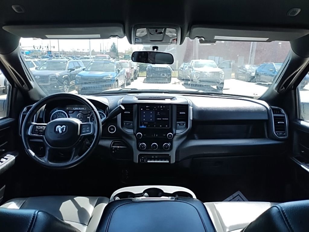 Used 2022 RAM 3500 Tradesman w/ Chrome Appearance Group AWD/4WD image 13