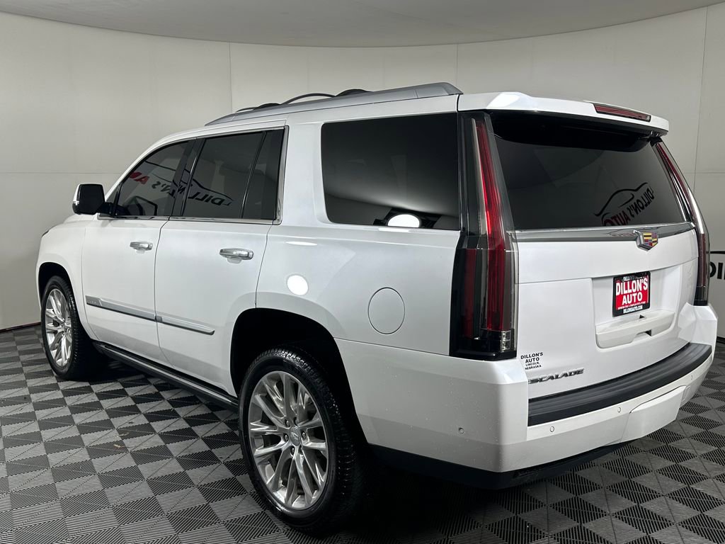 Used 2019 Cadillac Escalade Premium Luxury AWD/4WD image 4
