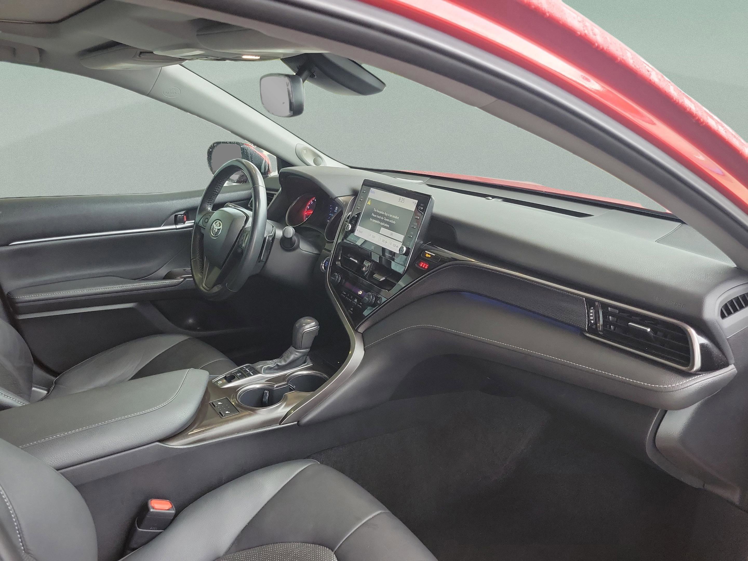 Used 2022 Toyota Camry XSE image 28