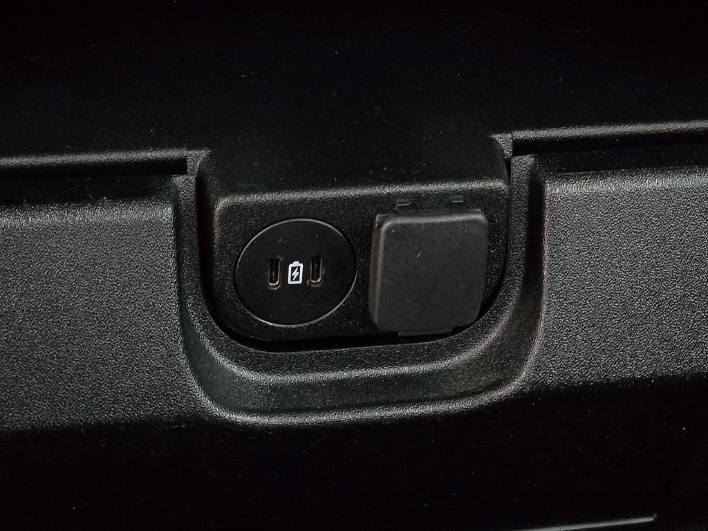 Used 2025 Ford F150 XLT w/ Equipment Group 301A Standard AWD/4WD image 9