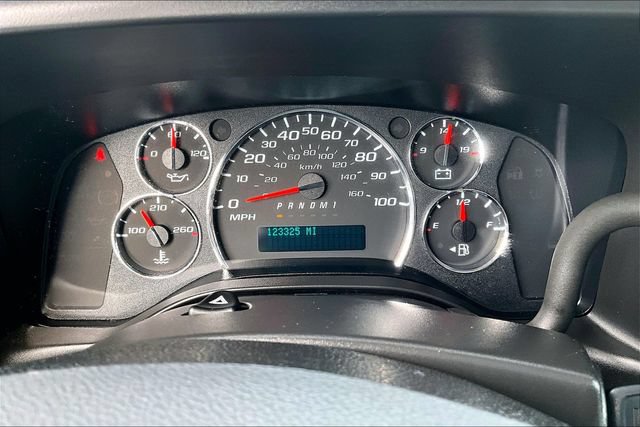 Used 2023 GMC Savana 2500 Extended RWD image 11