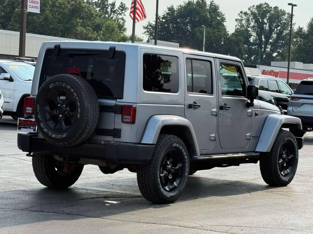 Used 2015 Jeep Wrangler Unlimited Sahara w/ Dual Top Group AWD/4WD image 7