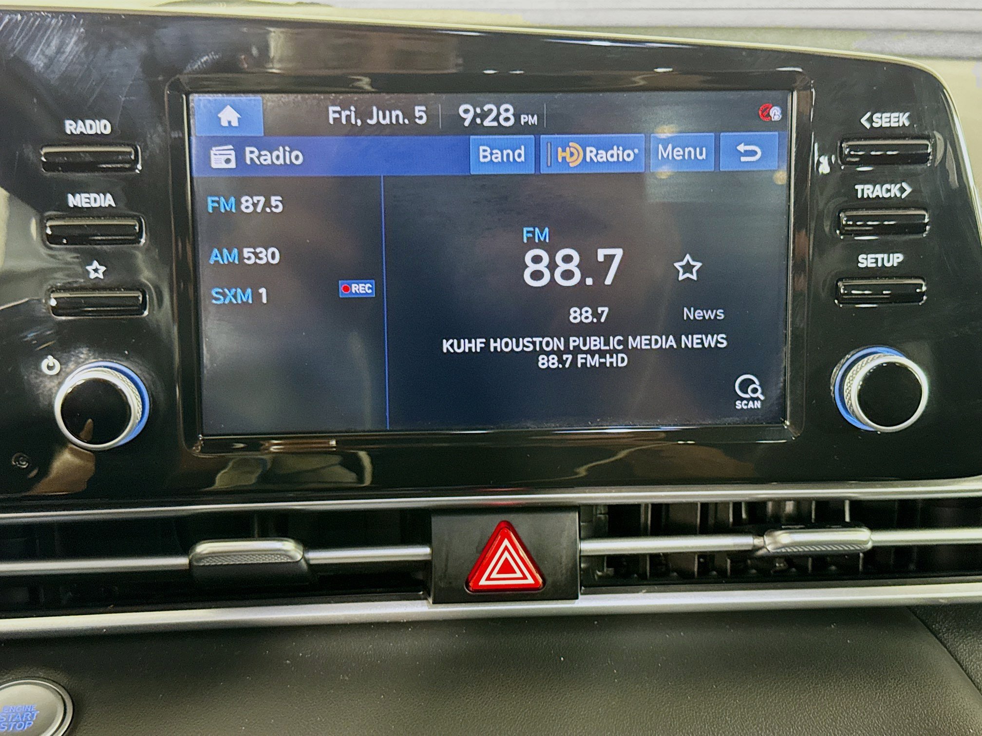 Used 2022 Hyundai Elantra SEL w/ Convenience Package FWD image 15