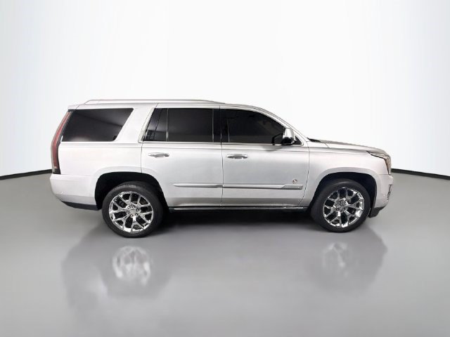 Used 2020 Cadillac Escalade Premium Luxury RWD image 11