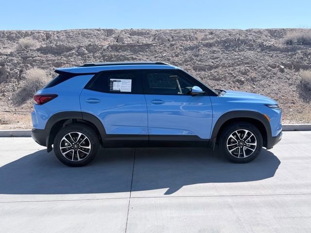 Used 2024 Chevrolet TrailBlazer LT w/ LT Cold Weather Package image 4