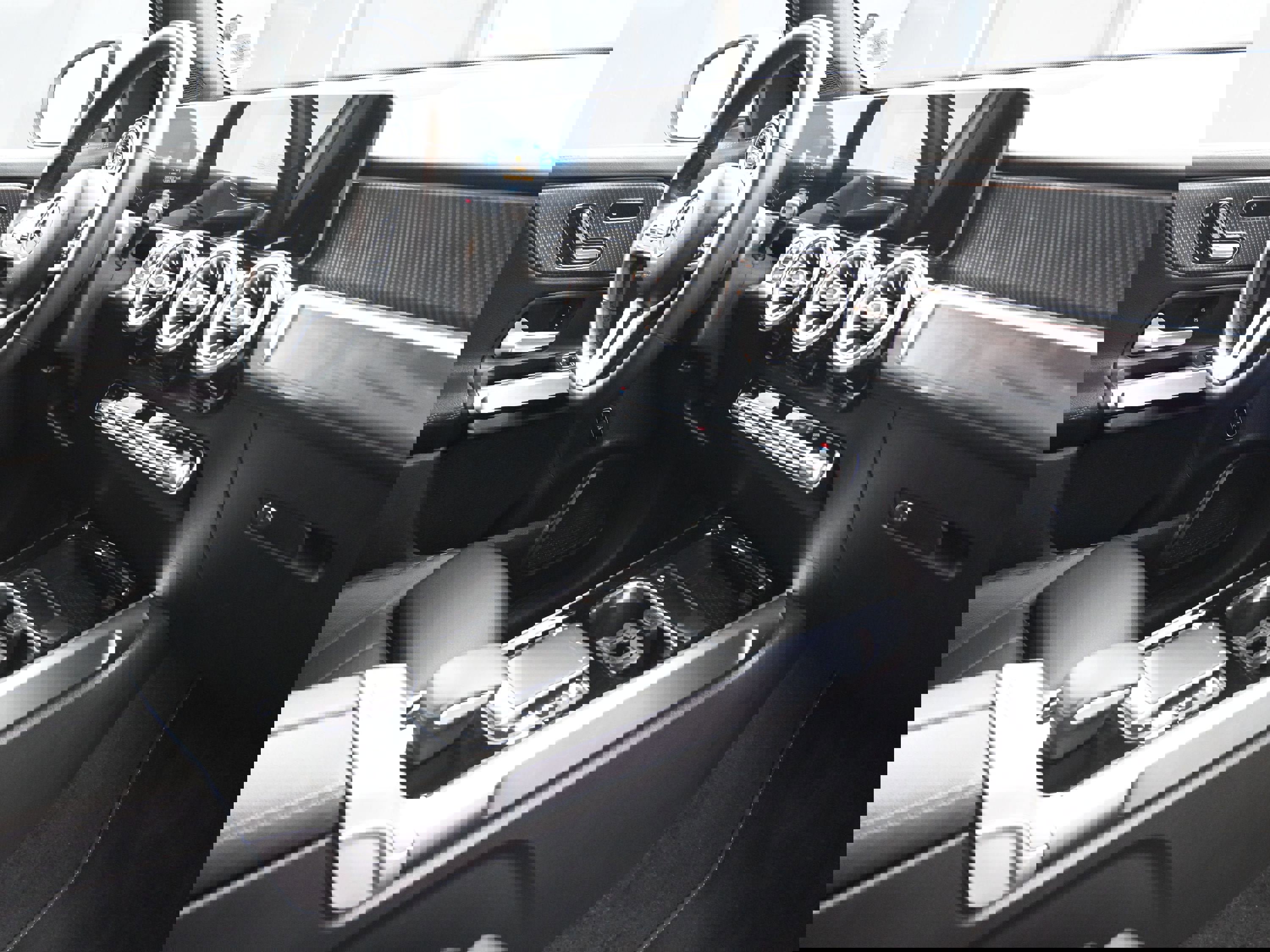 Used 2021 Mercedes-Benz GLB 250 4MATIC image 27