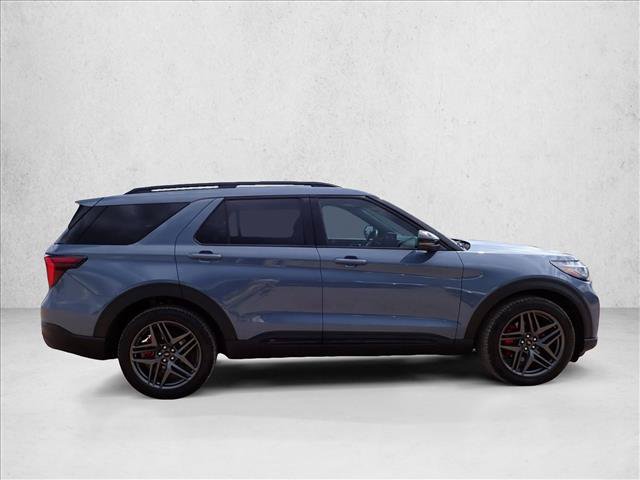 Used 2025 Ford Explorer ST AWD/4WD image 5