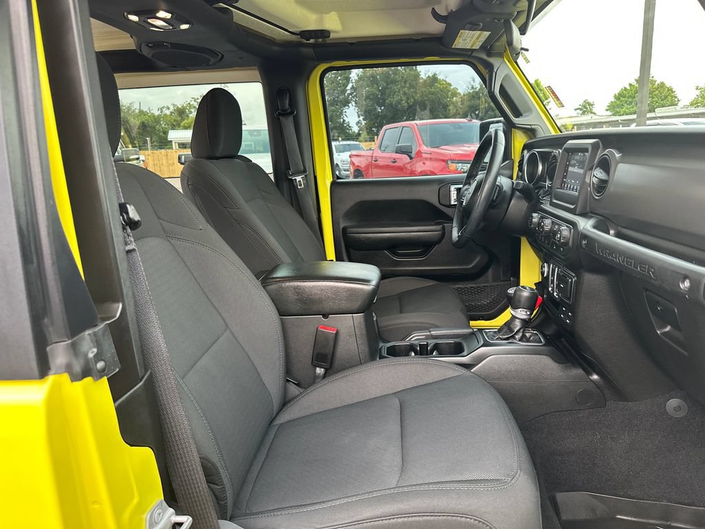 Used 2022 Jeep Wrangler Sport AWD/4WD image 15
