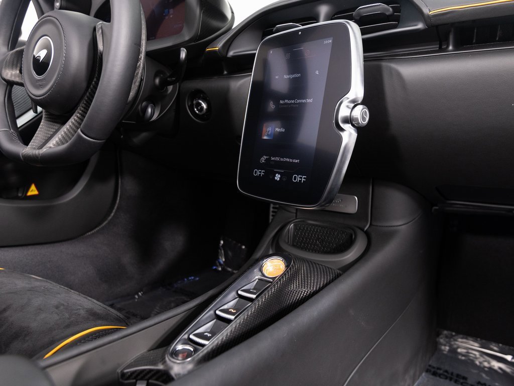 Used 2025 McLaren Artura Spider image 44
