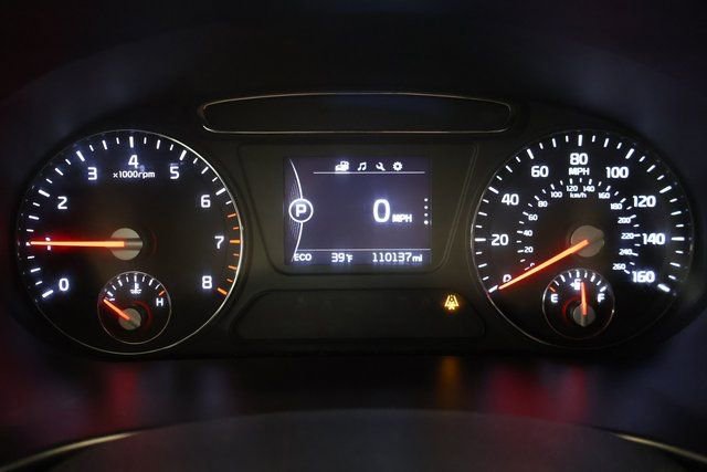 Used 2017 Kia Sorento LX w/ LX Convenience Package image 18