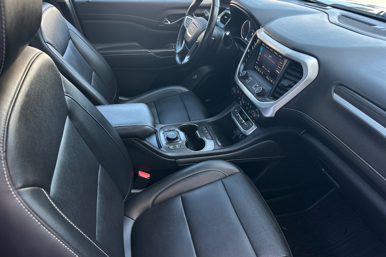 Used 2021 GMC Acadia SLT w/ Elevation Edition FWD image 17