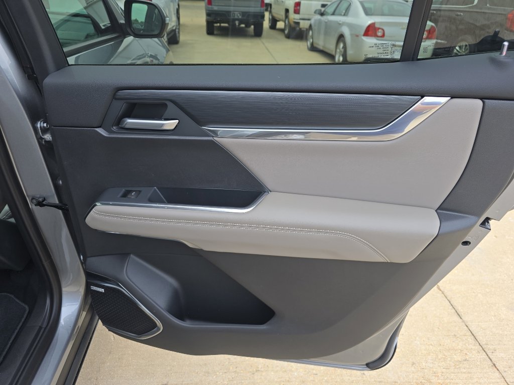 New 2026 GMC Acadia Elevation w/ Elevation Premium Package FWD image 18