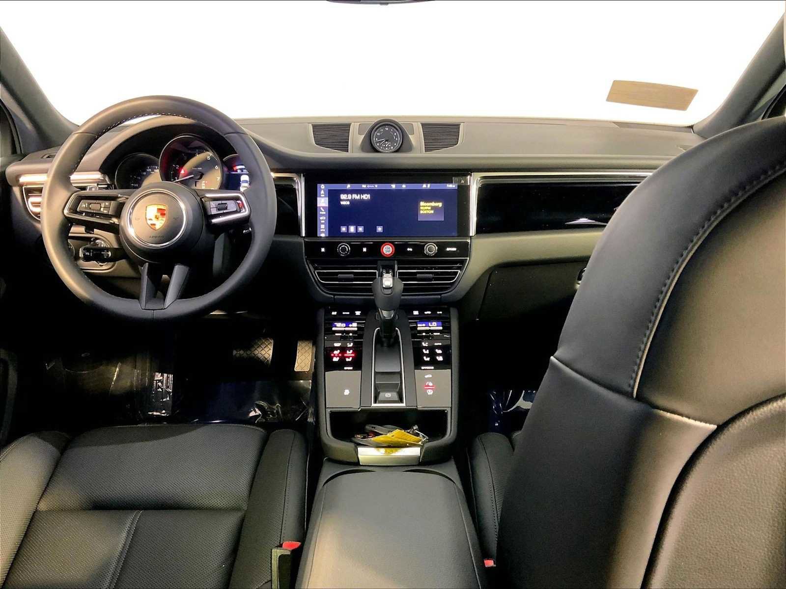 New 2026 Porsche Macan AWD/4WD image 14