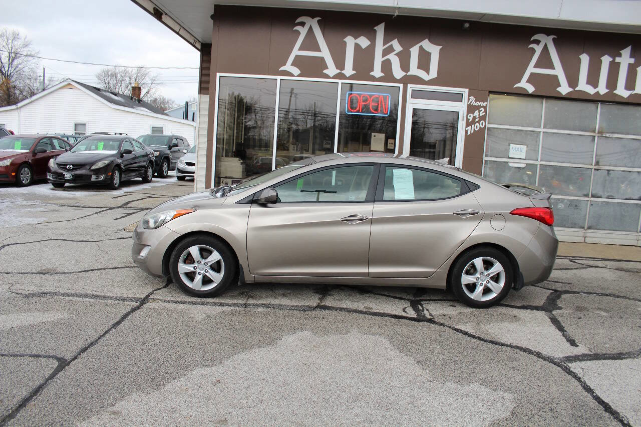 Used 2013 Hyundai Elantra GLS w/ Preferred Pkg image 6