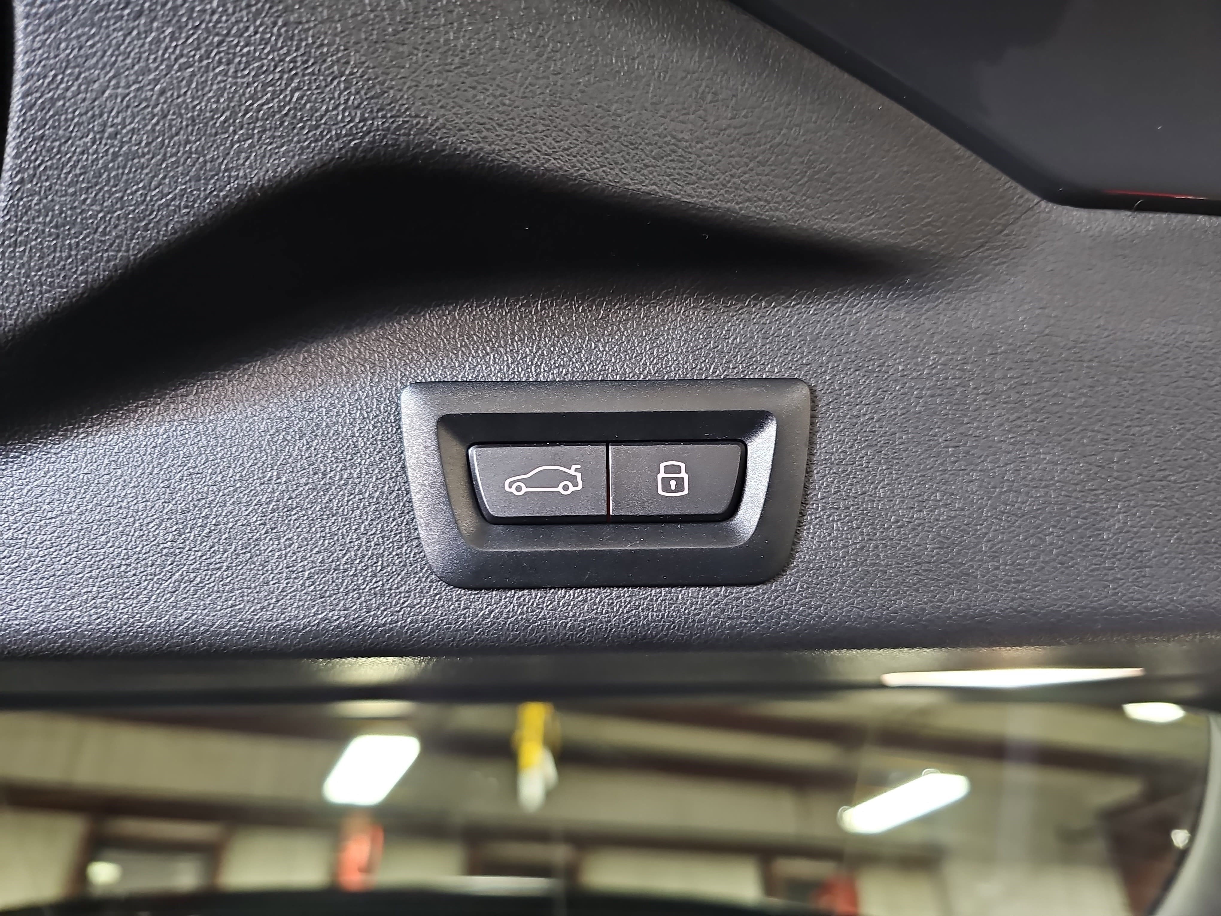 Used 2025 BMW X5 xDrive40i w/ M Sport Package image 14