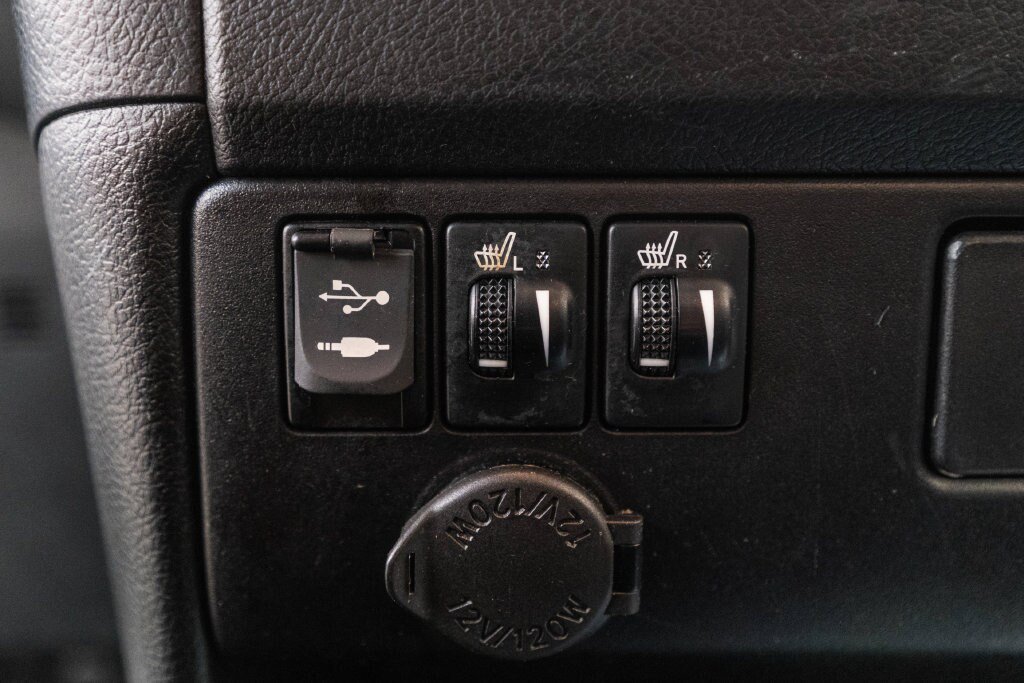 Used 2017 Toyota Sienna SE FWD image 23