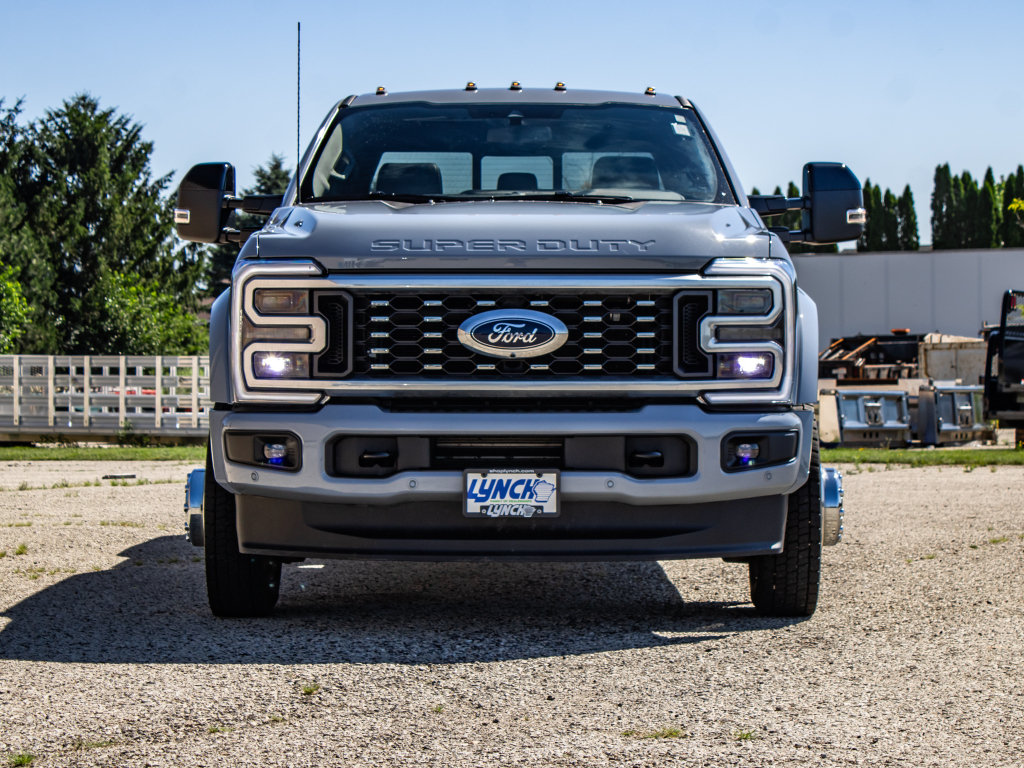 Used 2026 Ford F450 Platinum w/ FX4 Off-Road Package AWD/4WD image 5