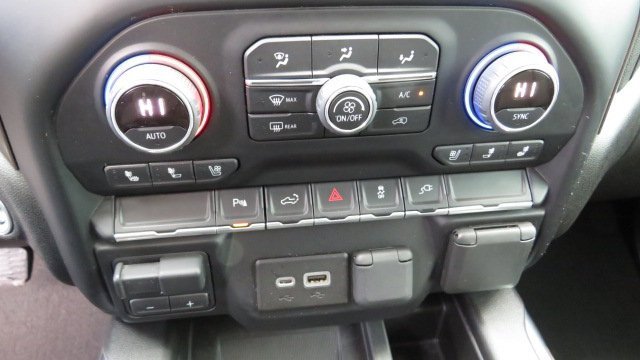 Used 2022 Chevrolet Silverado 3500 High Country image 14