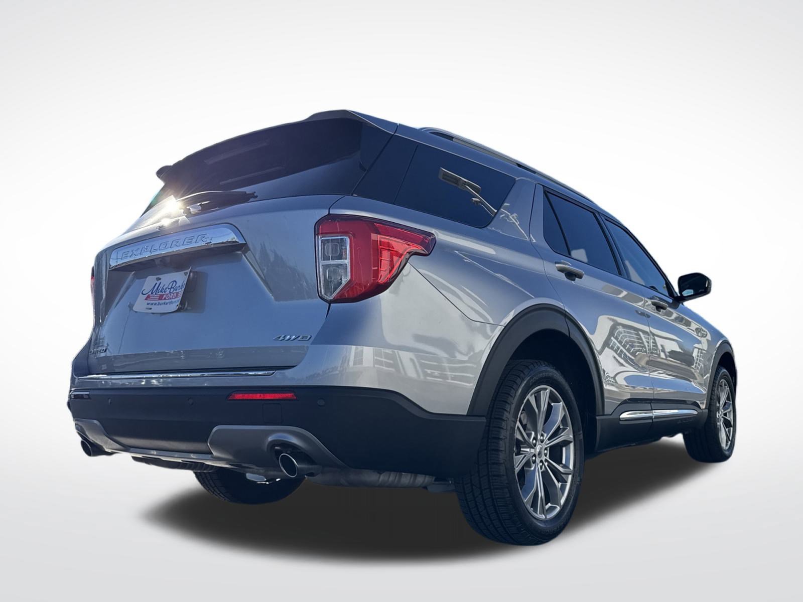 Certified 2022 Ford Explorer Limited AWD/4WD image 9