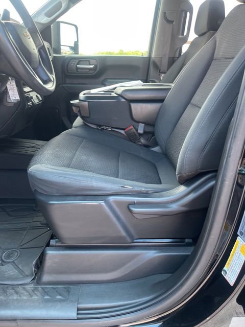 Used 2021 Chevrolet Silverado 2500 Custom w/ Custom Value Package image 11