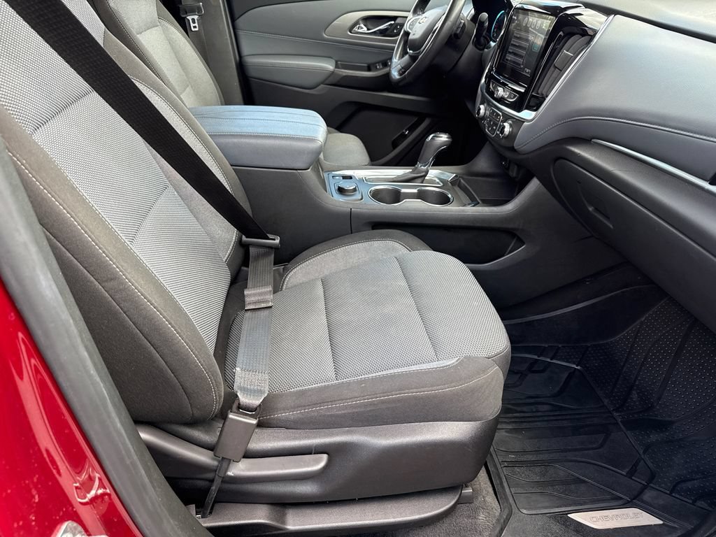 Used 2019 Chevrolet Traverse LT FWD image 13