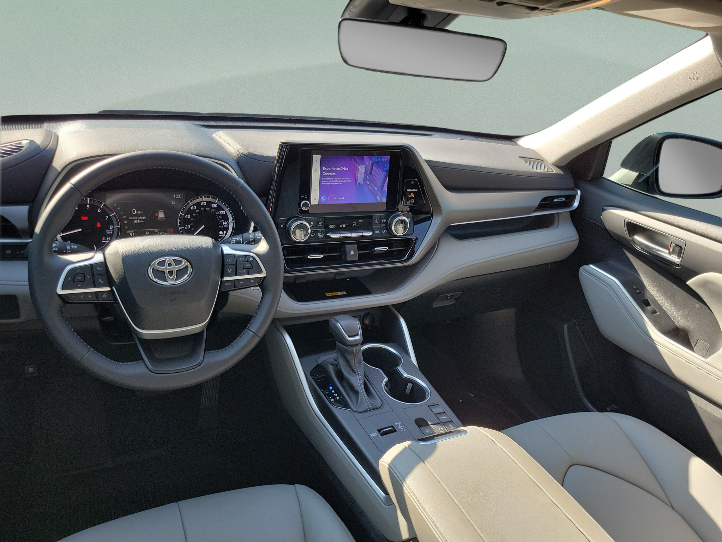 Used 2024 Toyota Highlander XLE FWD image 20