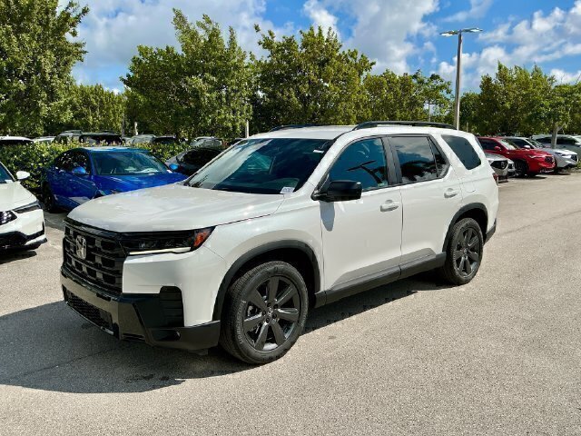 New 2026 Honda Pilot Sport image 3