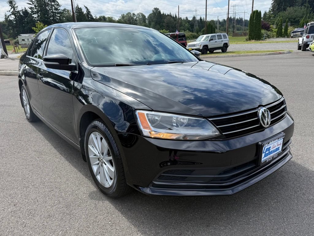 Used 2016 Volkswagen Jetta SE FWD image 5