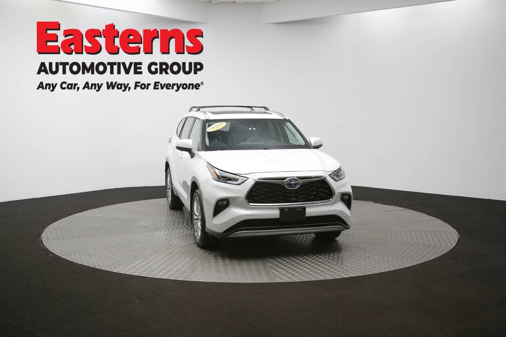 Used 2024 Toyota Highlander Platinum AWD/4WD image 57
