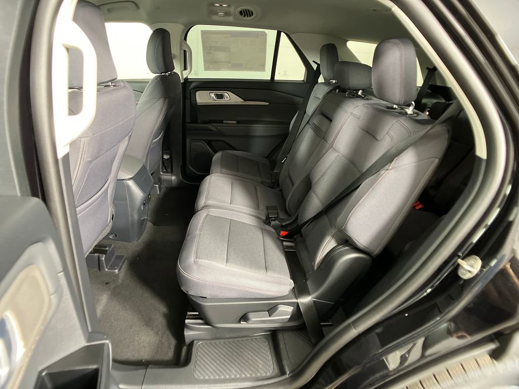 New 2026 Ford Explorer Active RWD image 30