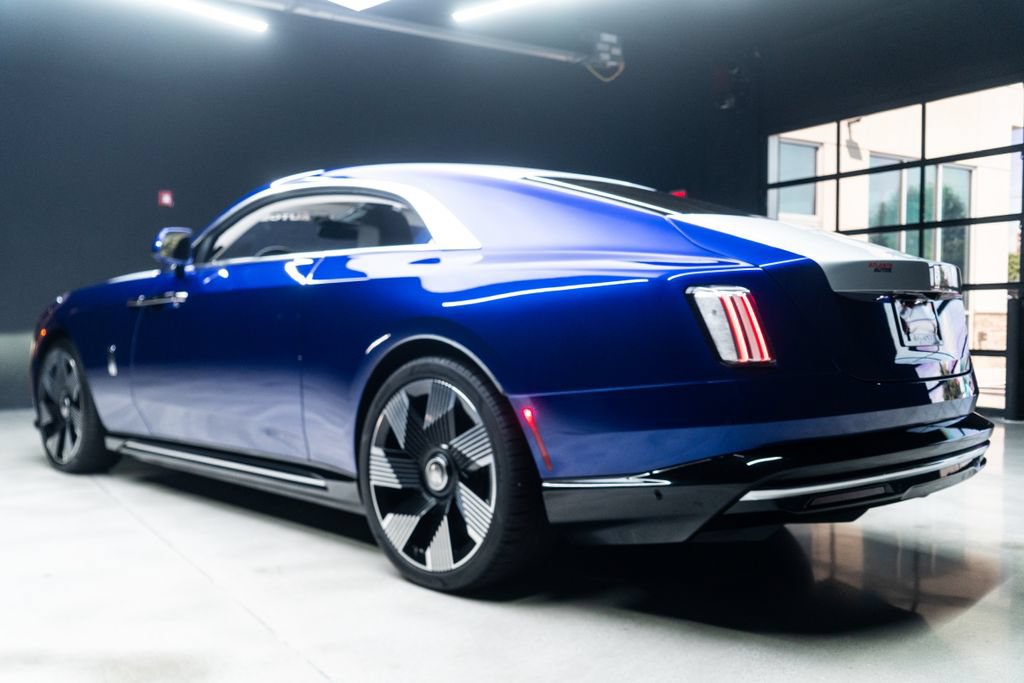 Used 2024 Rolls-Royce Spectre w/ Spectre Launch Package AWD/4WD image 21