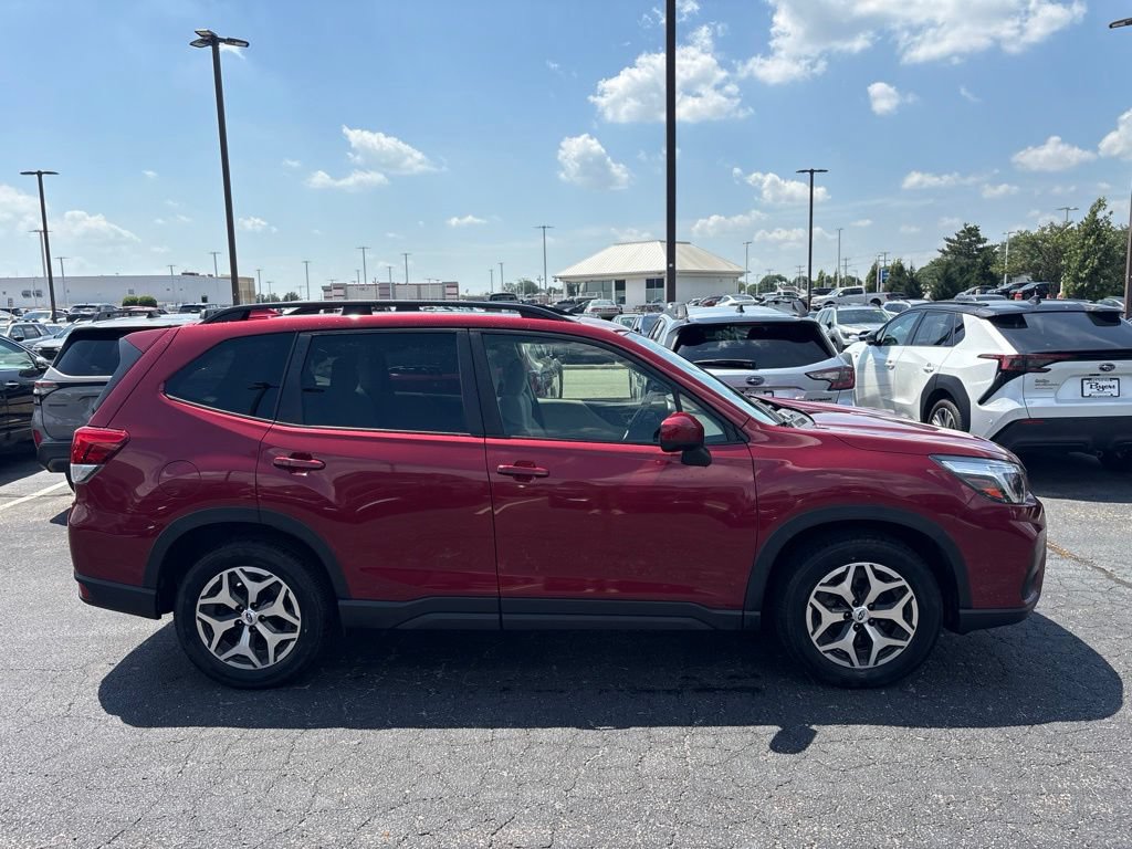 Used 2021 Subaru Forester Premium AWD/4WD image 2