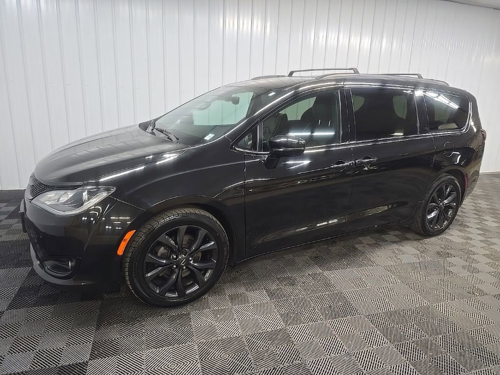Used 2019 Chrysler Pacifica Limited w/ Advanced Safetytec Group image 6