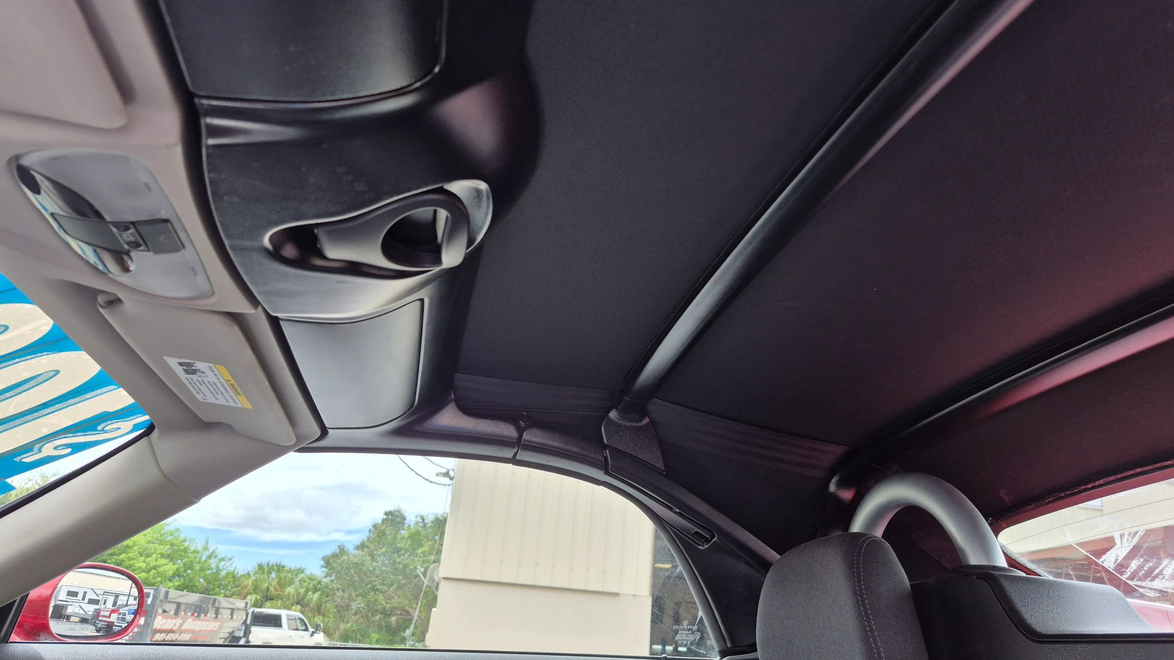 Used 2007 Chrysler Crossfire Convertible w/ Special Edition Group image 16