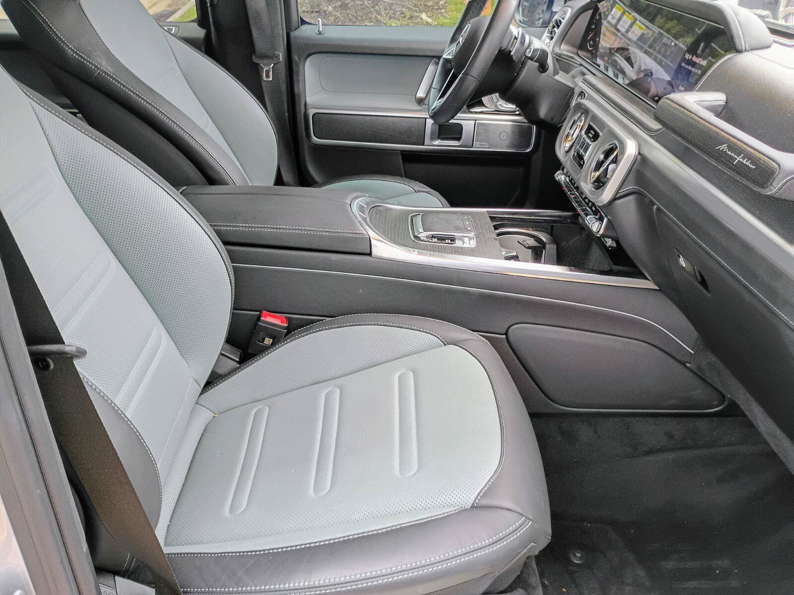 Used 2025 Mercedes-Benz G 550 image 12