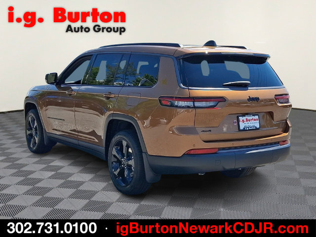 New 2026 Jeep Grand Cherokee L Limited w/ Limited Altitude Package AWD/4WD image 3