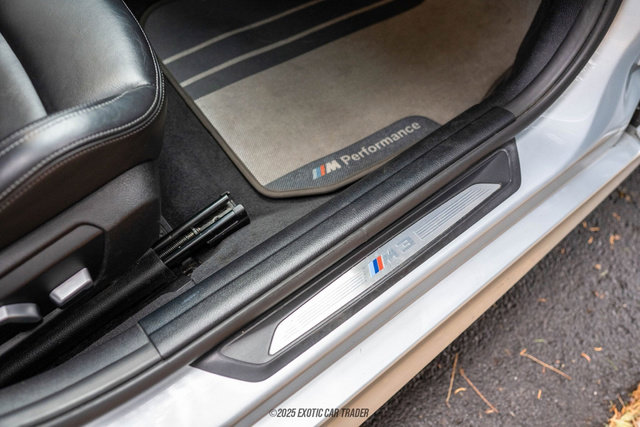Used 2018 BMW M3 RWD image 33