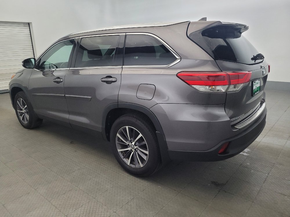 Used 2019 Toyota Highlander XLE w/ Protection Package #3 AWD/4WD image 3