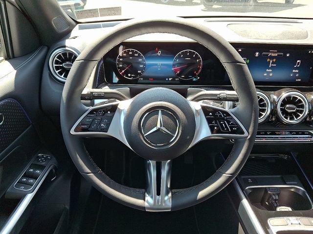Used 2026 Mercedes-Benz GLB 250 4MATIC image 15