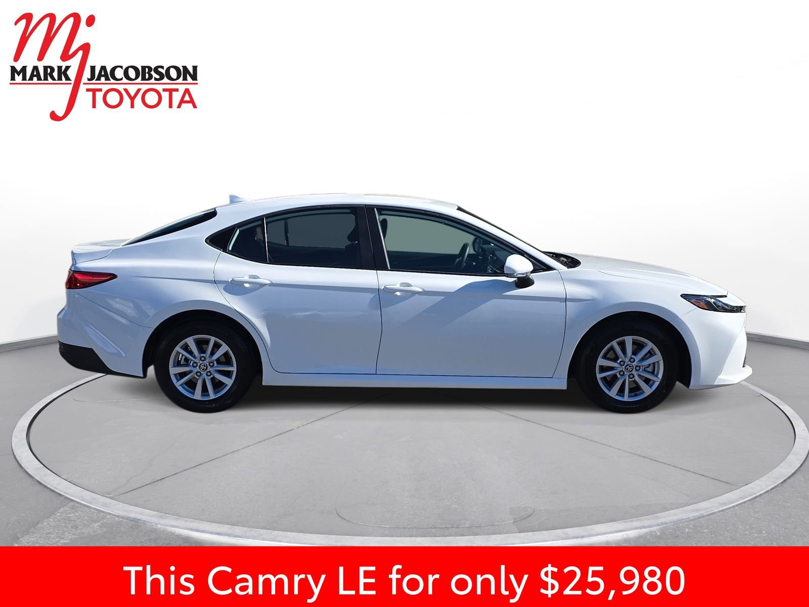 Used 2025 Toyota Camry LE image 7