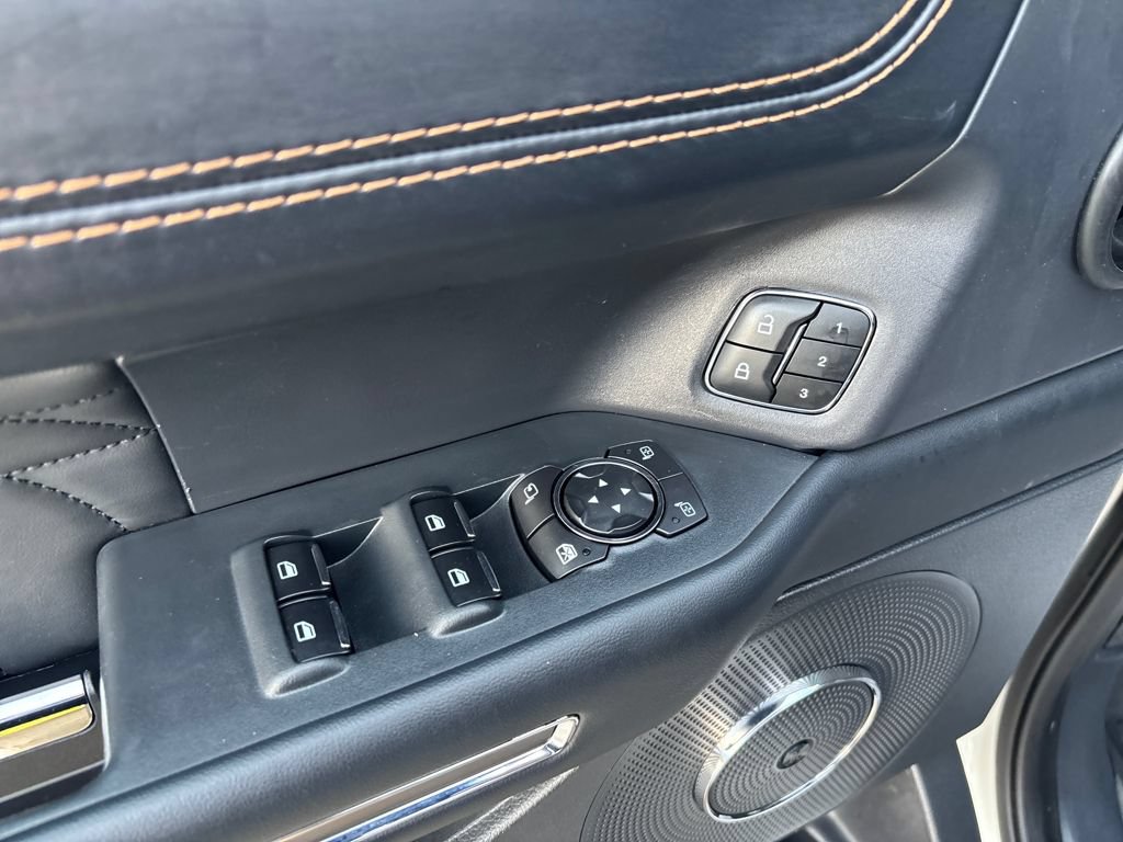 Used 2022 Ford Expedition Max Platinum AWD/4WD image 13