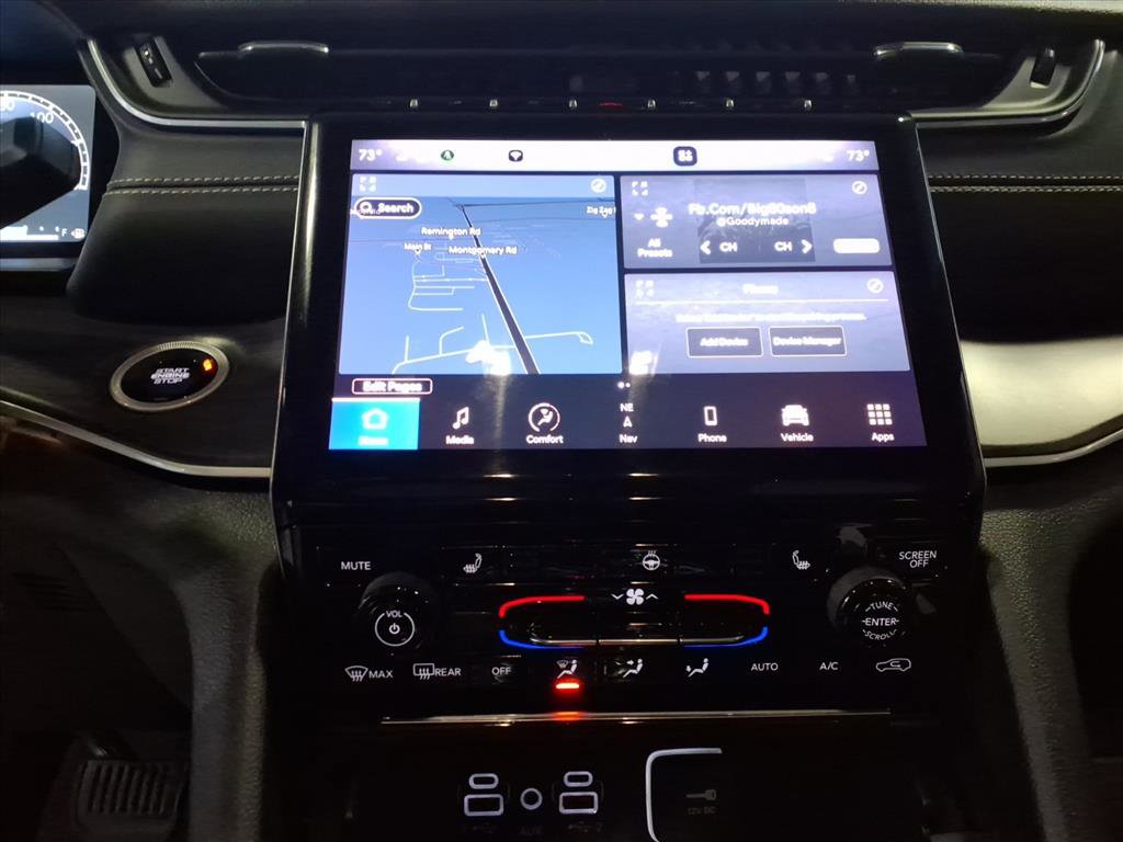 Used 2025 Jeep Grand Cherokee Limited w/ Black Appearance Package image 19