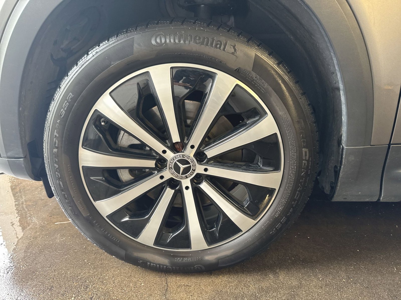 Used 2023 Mercedes-Benz GLB 250 4MATIC image 7