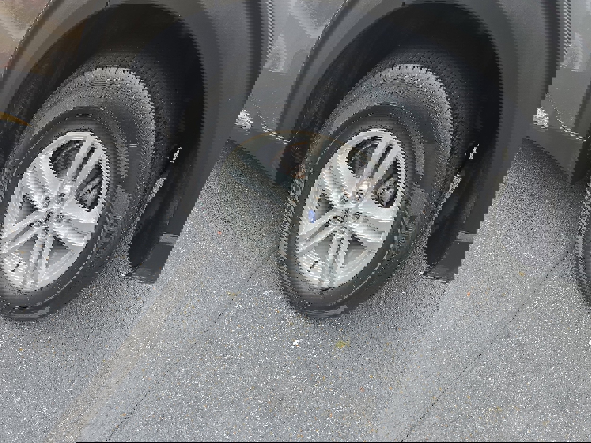 Used 2022 Ford Explorer XLT image 8